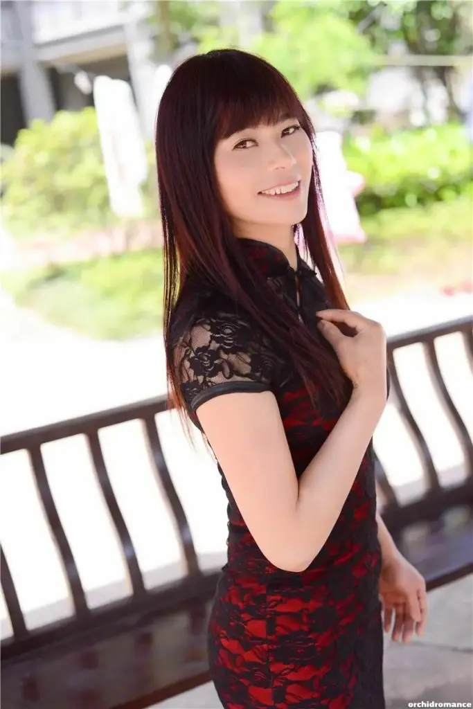 Lingyu Profile image 4