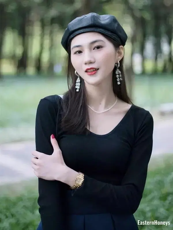 Caoxinyue Profile image 3