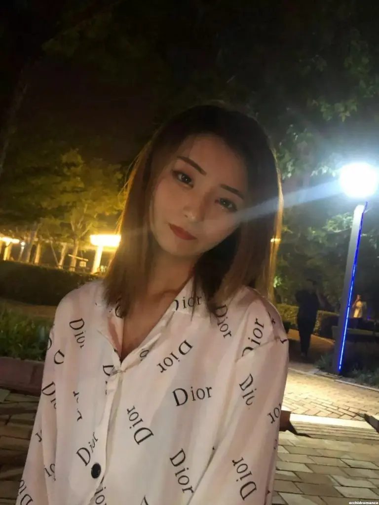 Jingjing Profile image 4