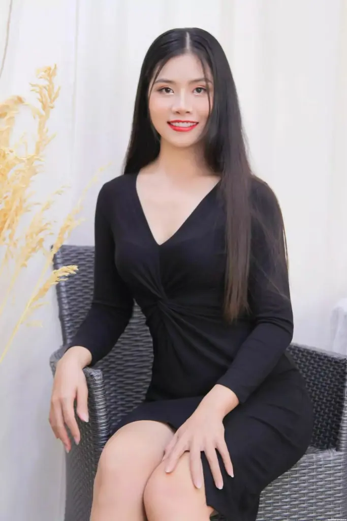 Chinh Profile image 2