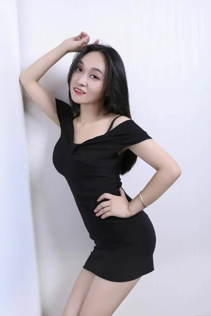 Huaxiang Profile image 2