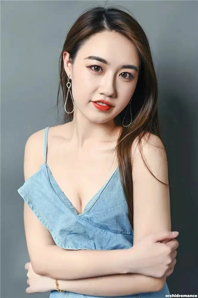 Mengzhu Profile image 1