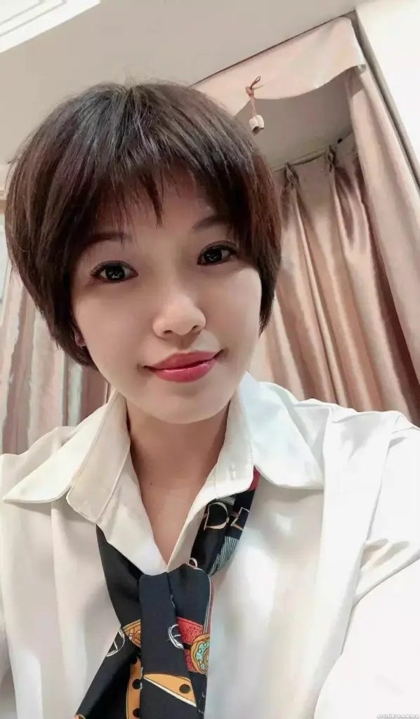 Anna Profile image 3