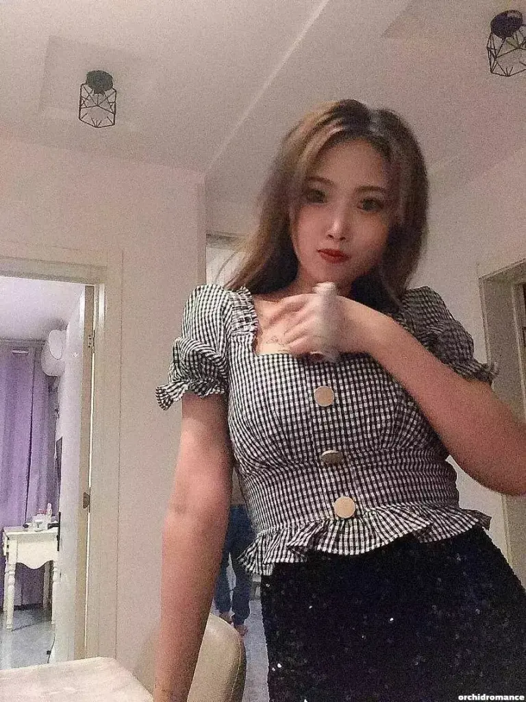 Ling Profile image 3