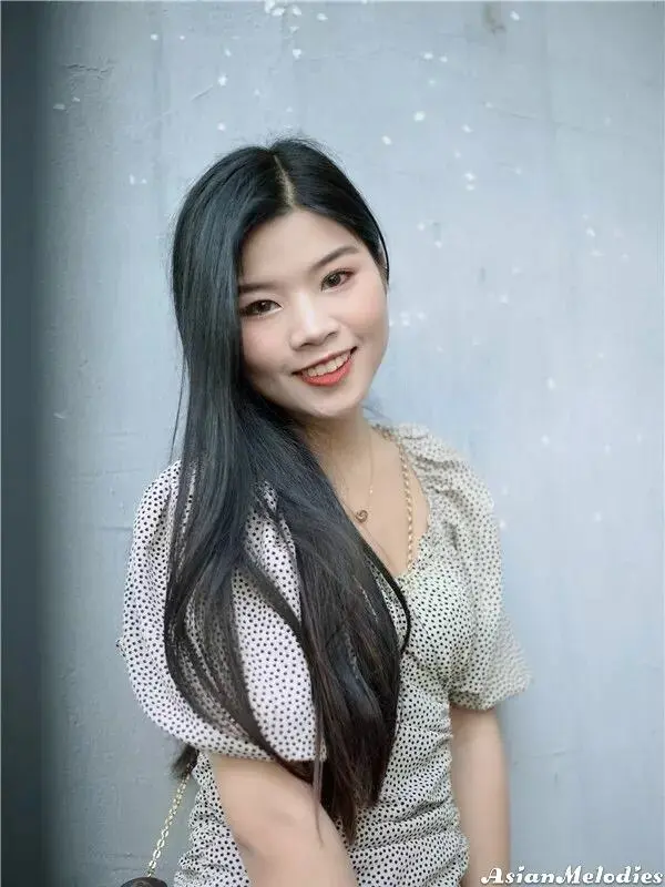 Eva Profile image 2