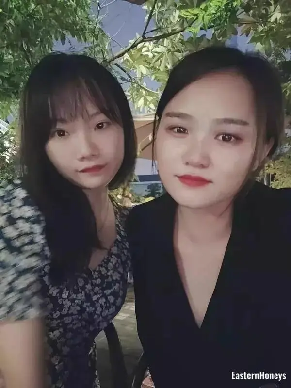 Lingrong Profile image 1
