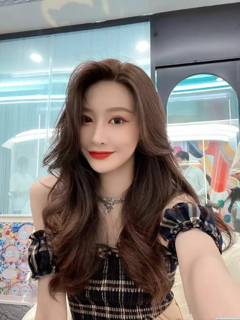 Junyi Profile image 2